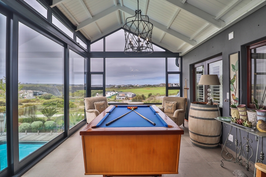5 Bedroom Property for Sale in Oubaai Western Cape
